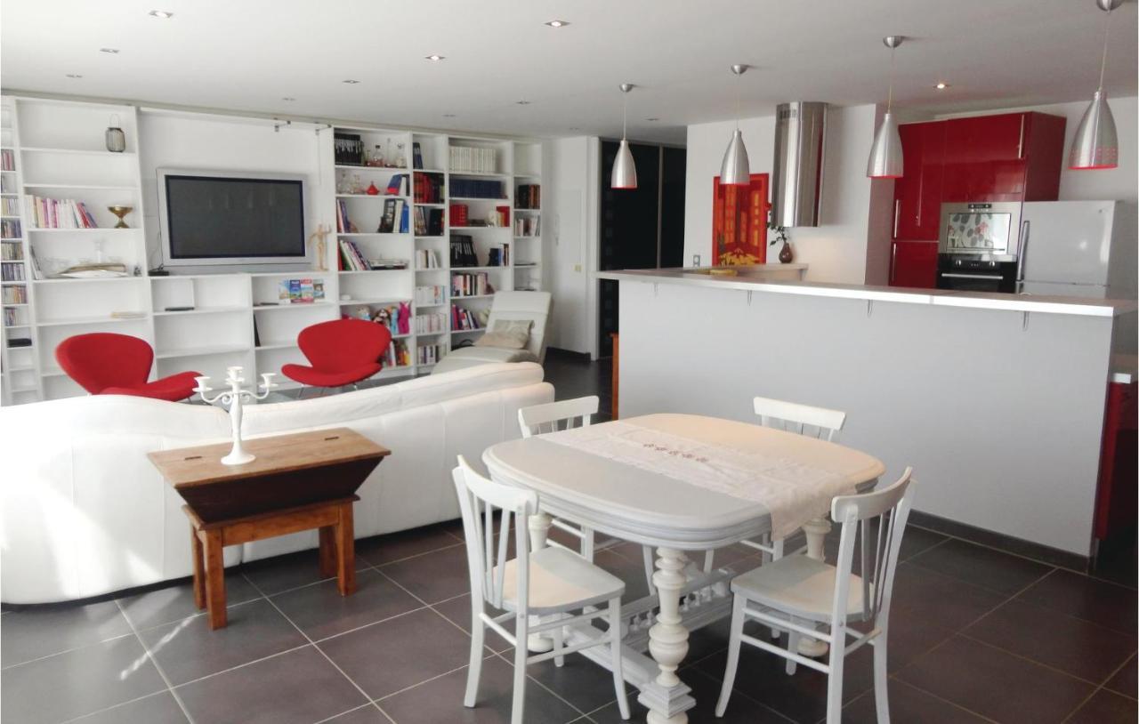 Awesome Apartment In Sauvian With Wifi Exterior photo